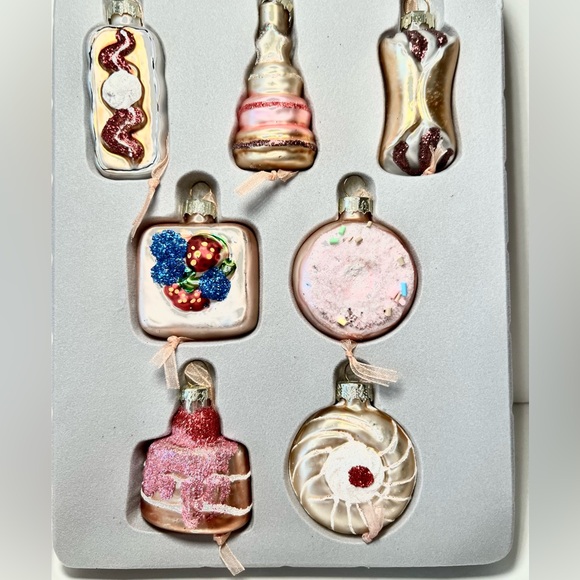 Set of 7 Bakery Sweets Christmas Glass Ornaments Doughnut Strawberry Shortcake - Picture 12 of 12